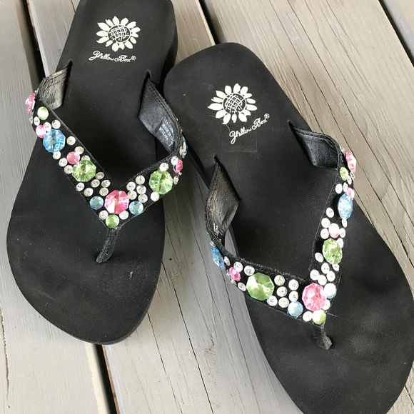 yellow box flip flops size 12